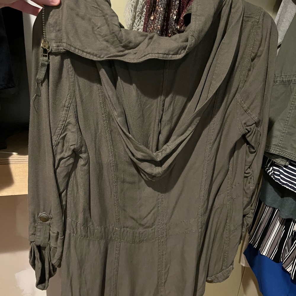 Green jacket - Picture 2 of 2